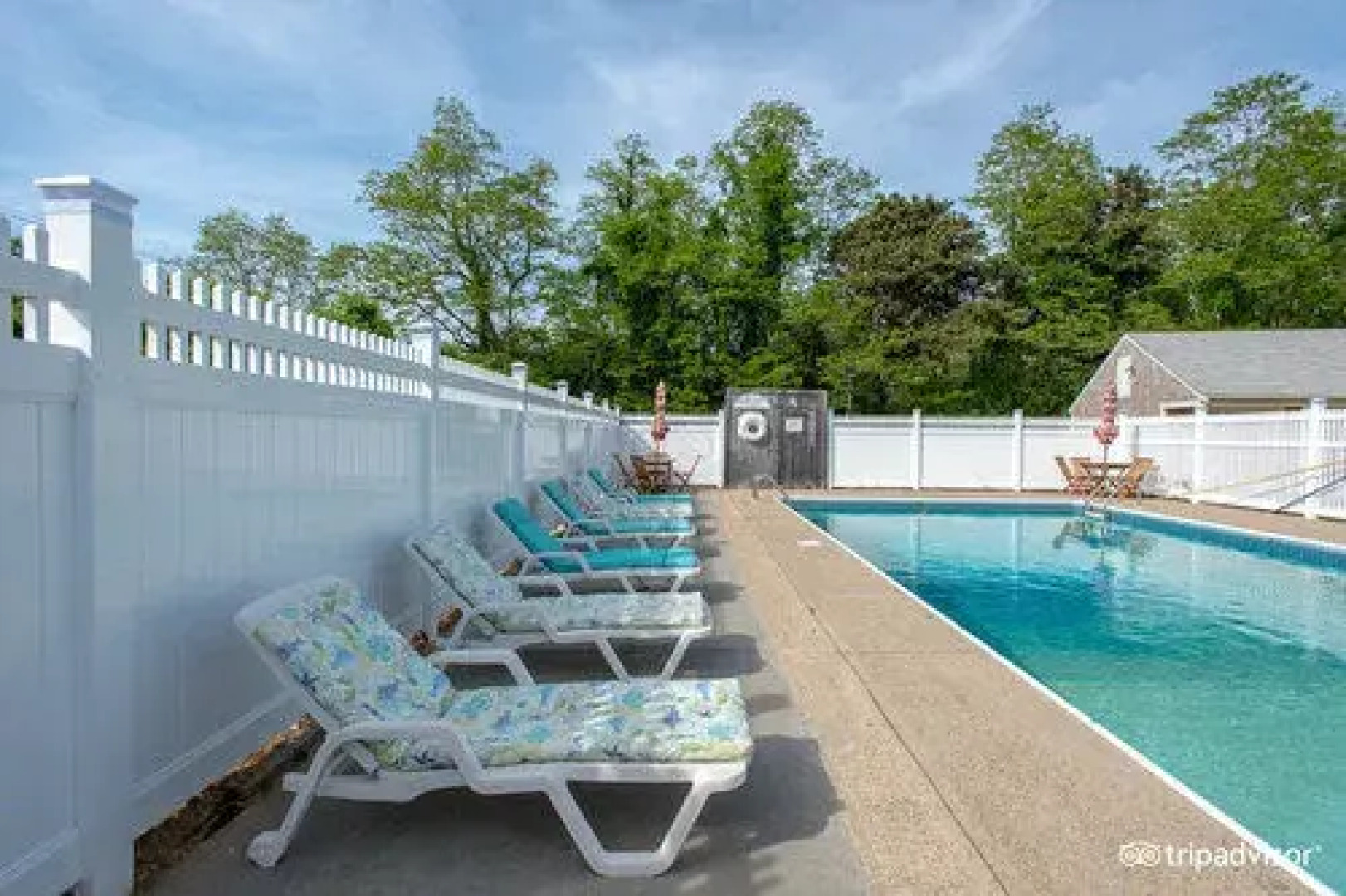 Eagle Wing Inn - Cape Cod