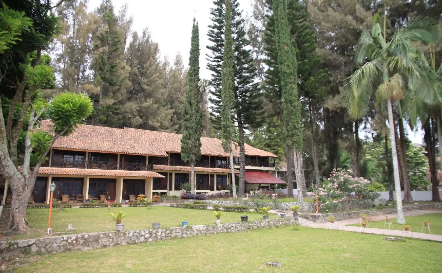 Hotel Pandu Lakeside Tuktuk