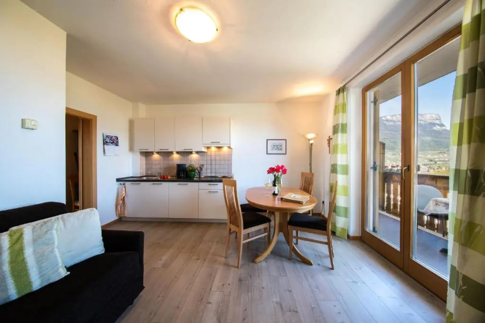 Apartments Weisshauserhof