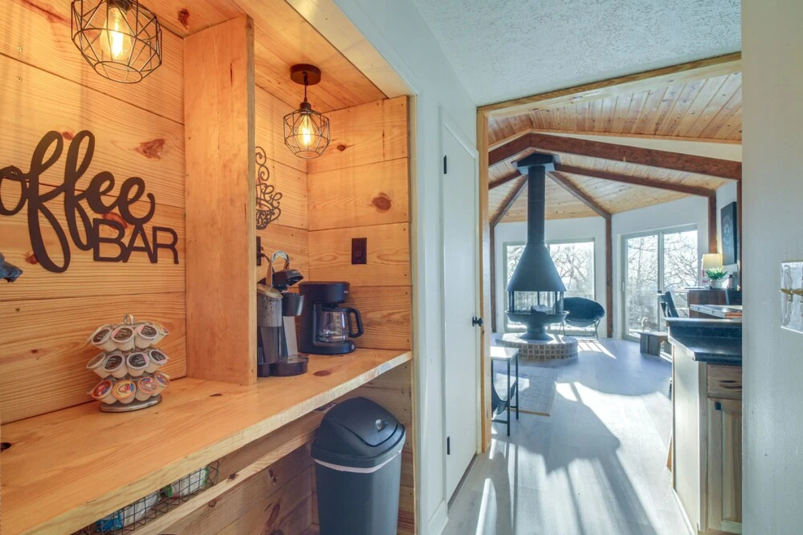 Rustic Getaway With Fireplace - Walk to Slopes!