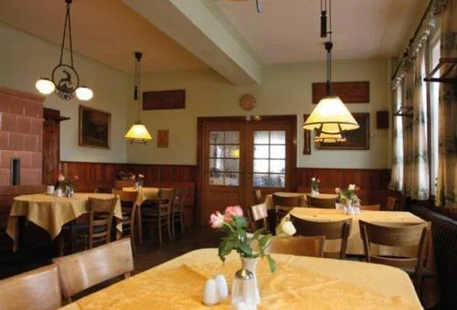 Zum Roten Hirsch im Grünen Wald