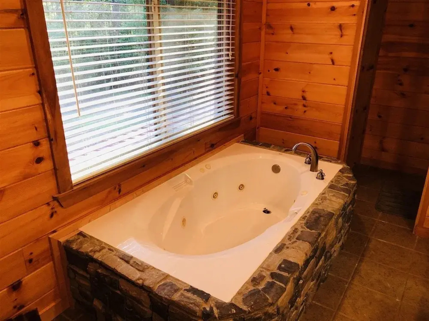 Winedown At The Creek