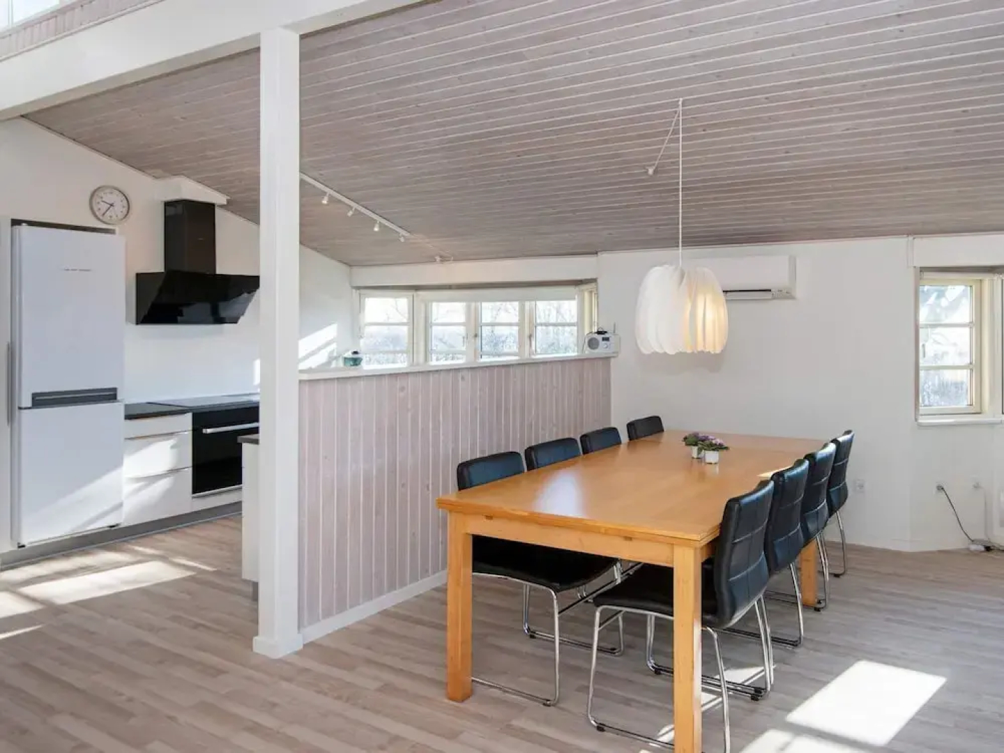 Modern Retreat by Water - By Traum Ferienwohnungen