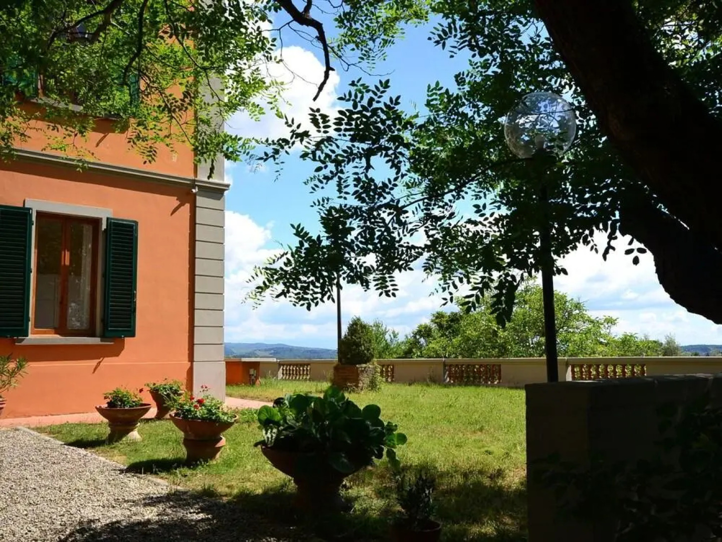 Peaceful Holiday Home with Pool in Montefiridolfi Italy