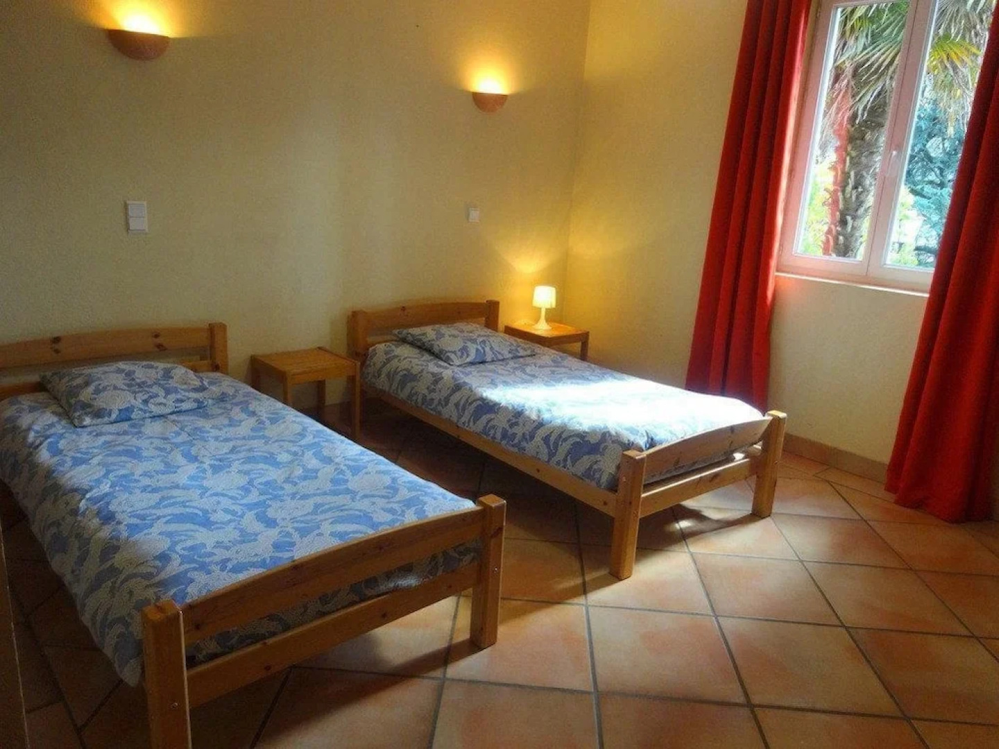 Curistes - Ardèche: location de vacances avec piscine à  Vals les Bain