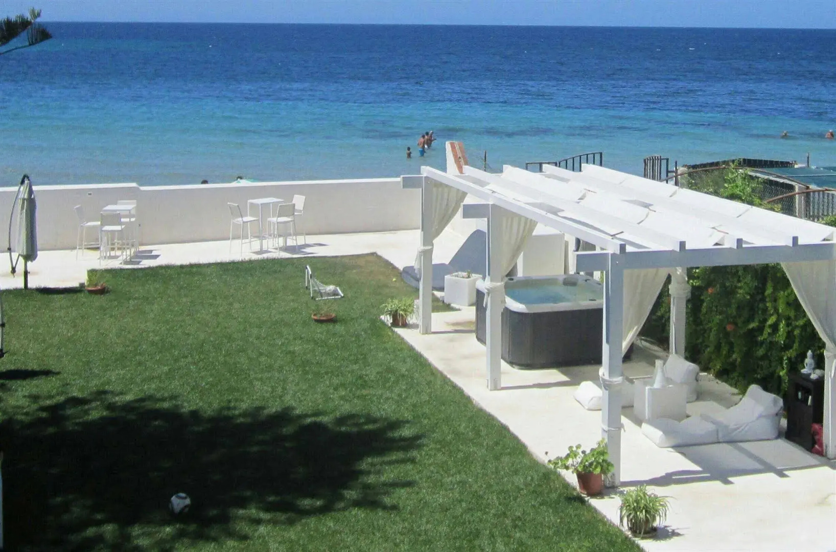 SUITEBEACH b&b and resort