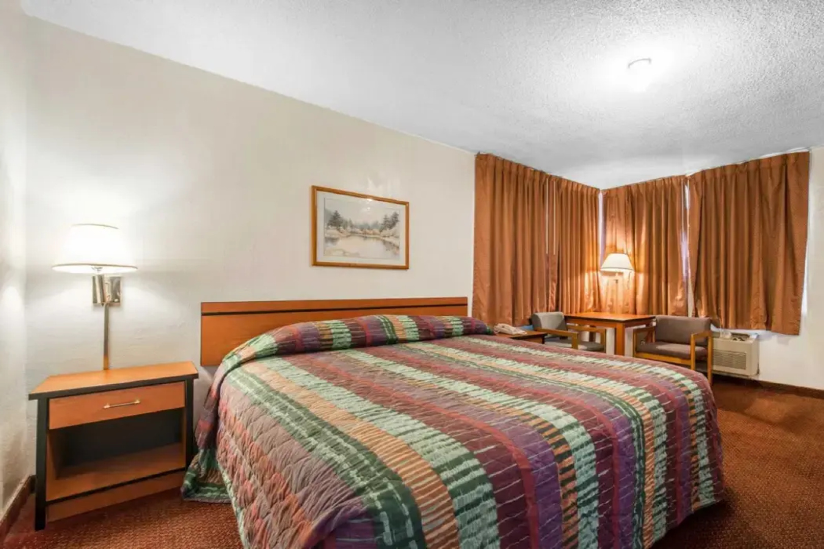 Rodeway Inn & Suites