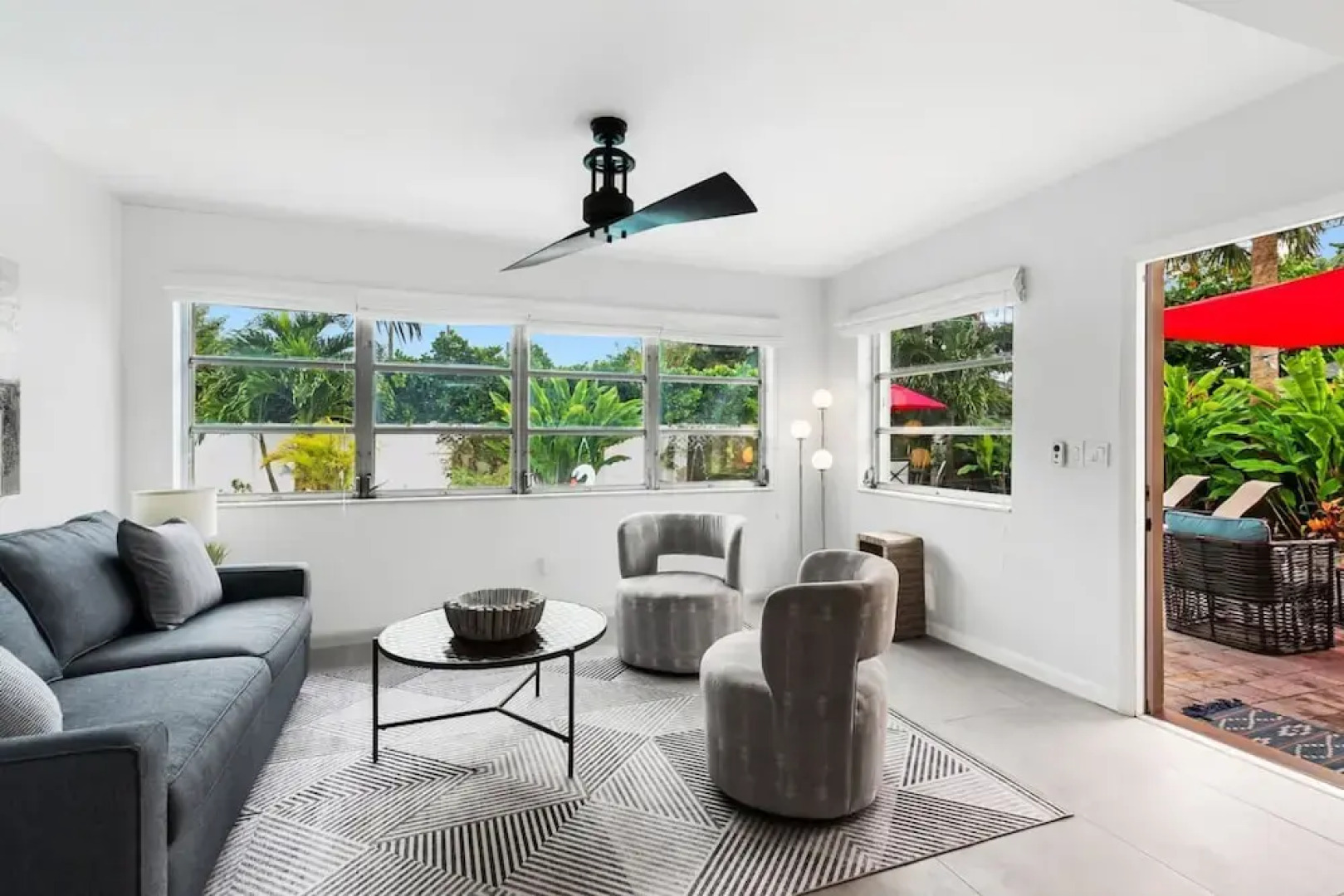 Oasis Backyard With Heated Pool Oakland Park