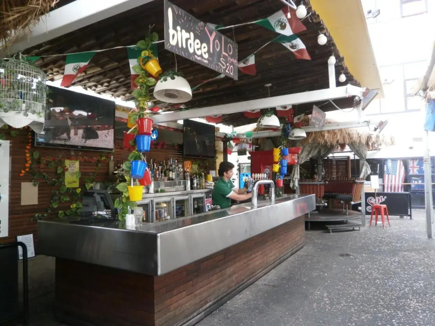 Bunk Backpackers