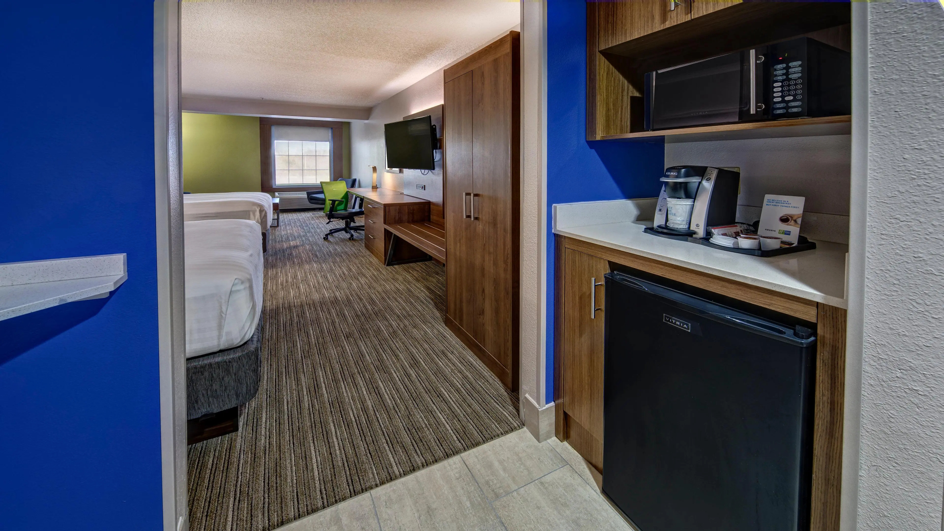 Holiday Inn Express & Suites Crossville by IHG