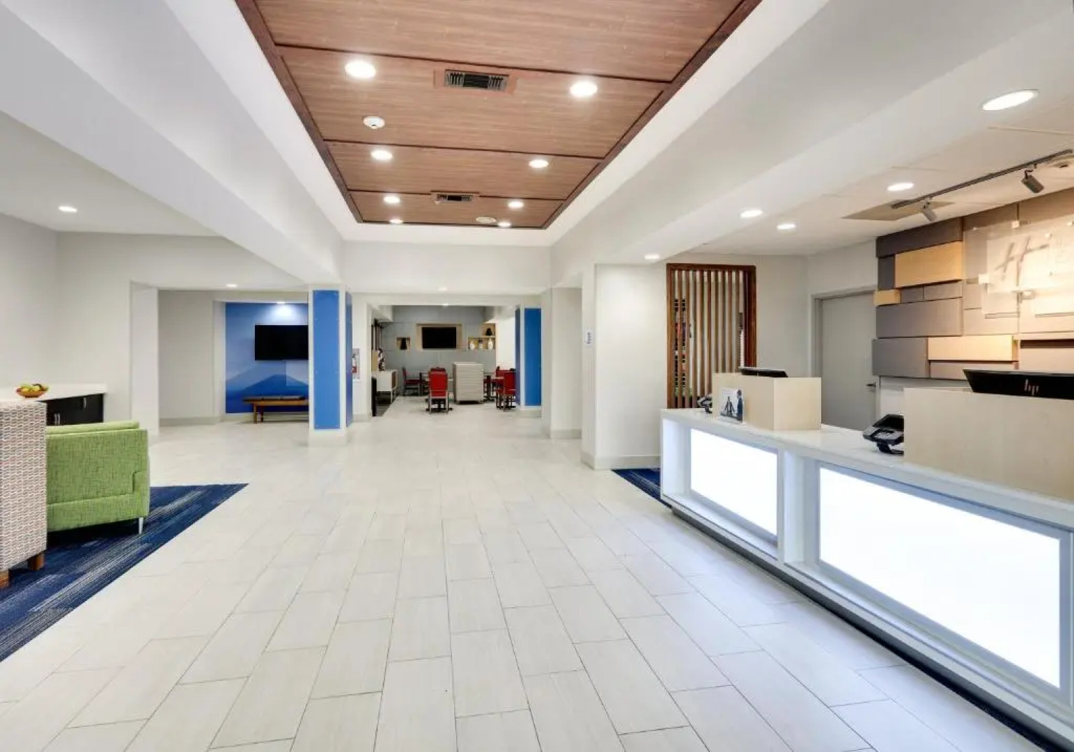 Holiday Inn Express Hotel & Suites Cleburne by IHG