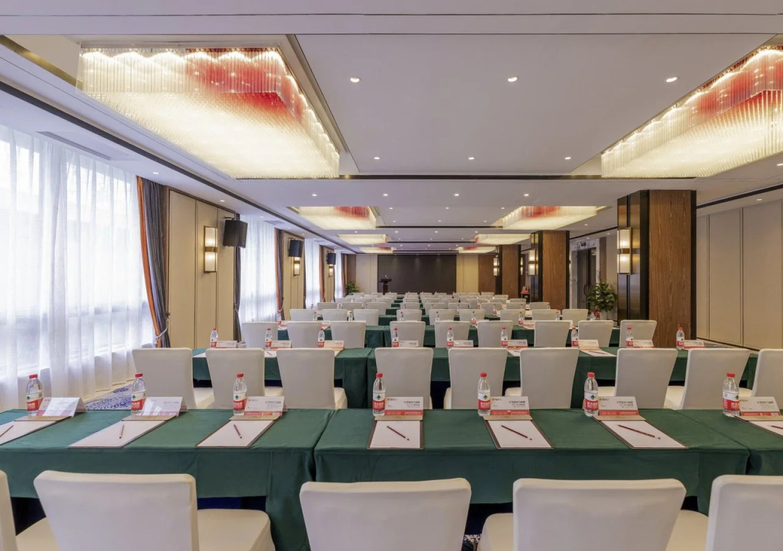 Mercure Xiangyang Railway Station