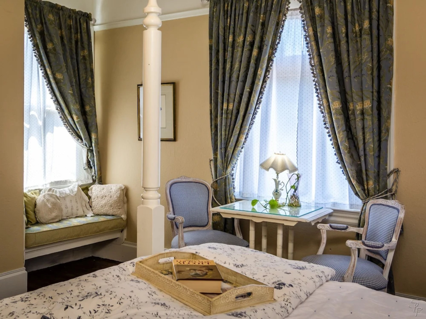 Joshua Inn Bed & Breakfast