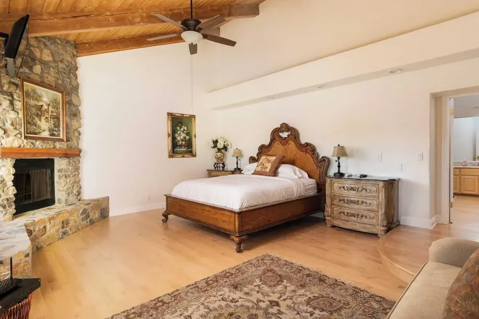 Two Estates w/ Pools, Hot Tubs, Game Rooms, Valley Views & Tennis Court Near Beaches & Wineries