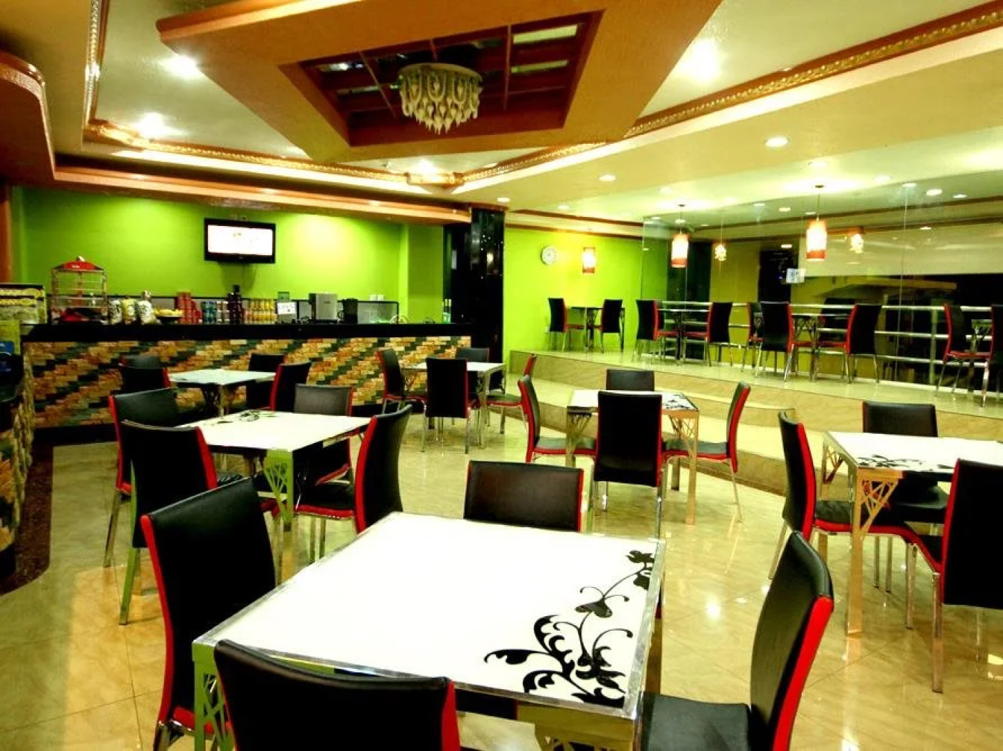 C & L Sea View Hotel