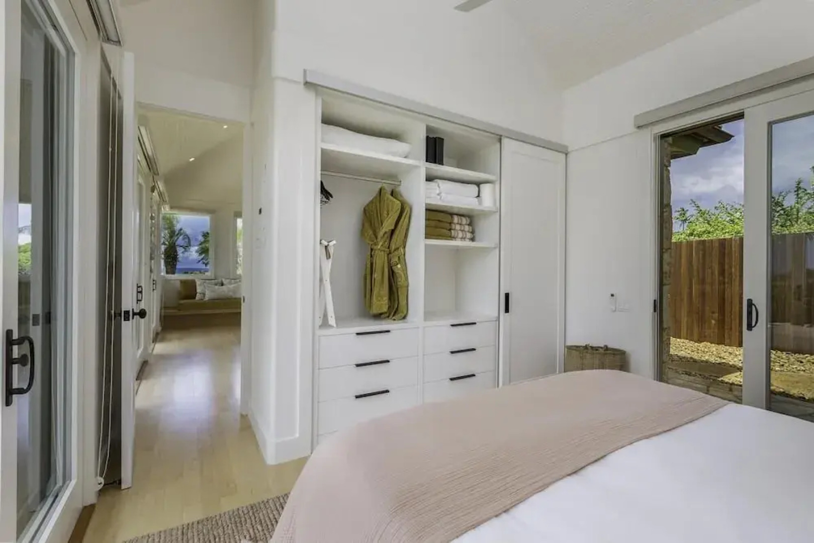 Hale Lani 1 Bedroom Home by RedAwning