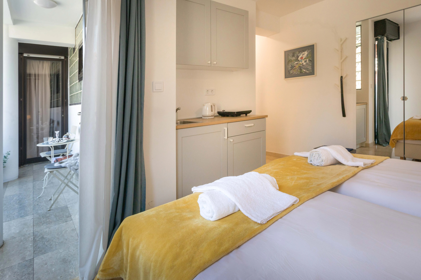 Beautiful and Cozy Studio near City Center