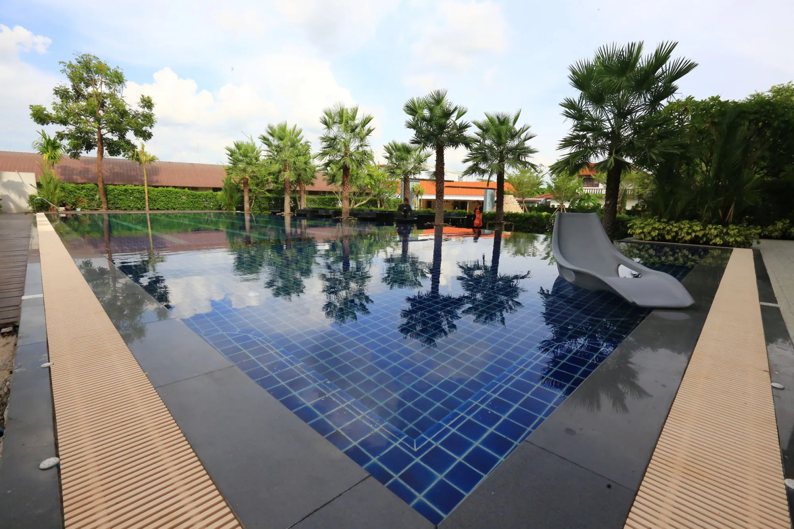 Ray Hotel