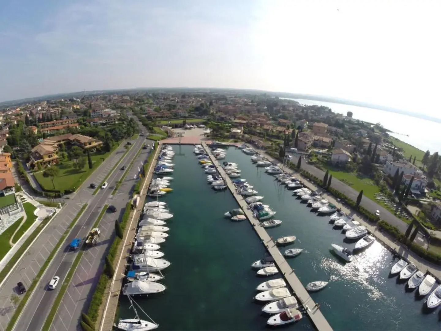 BellaSirmione Holiday Apartments