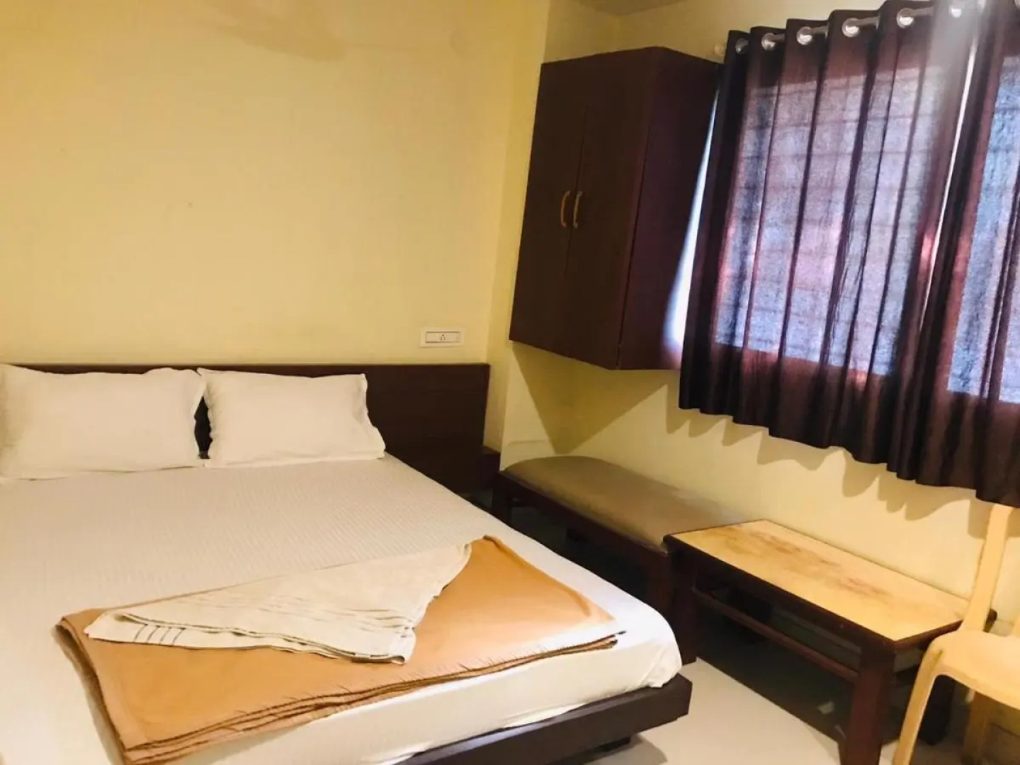 STAYMAKER Bright Palace Residency