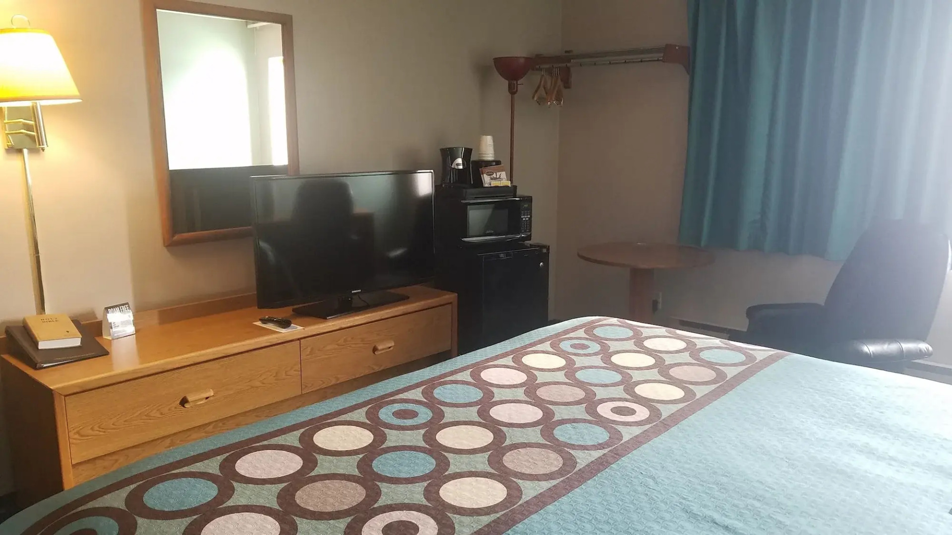 Super 8 By Wyndham Milbank