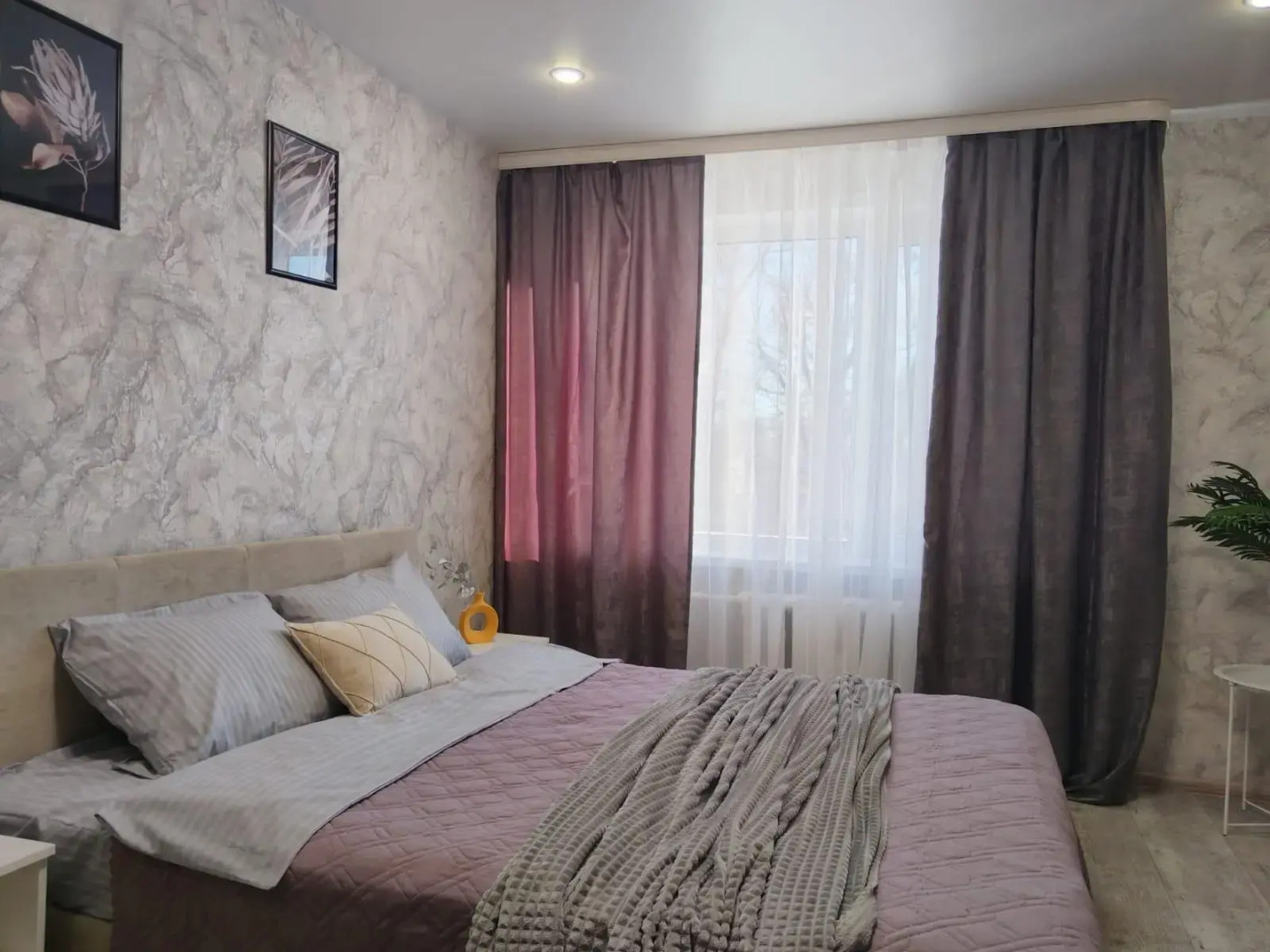 Апартаменты на проспекте 50 лет Октября 18