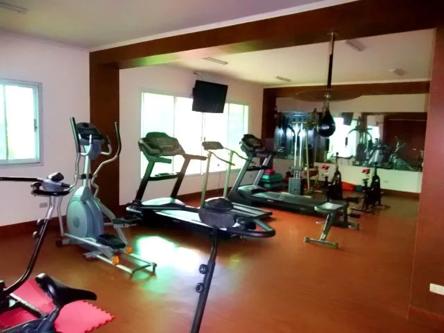 Advianne's Cafe, Hotel, and Restaurant