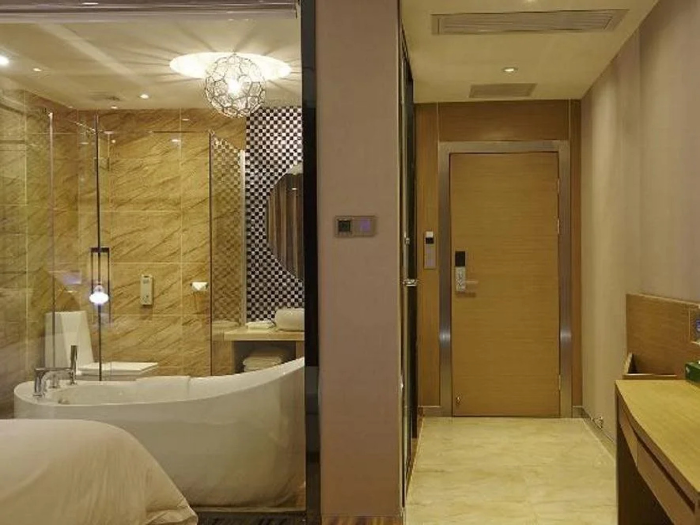 Lavande Hotel Tianjin South Weijin Road Nankai University