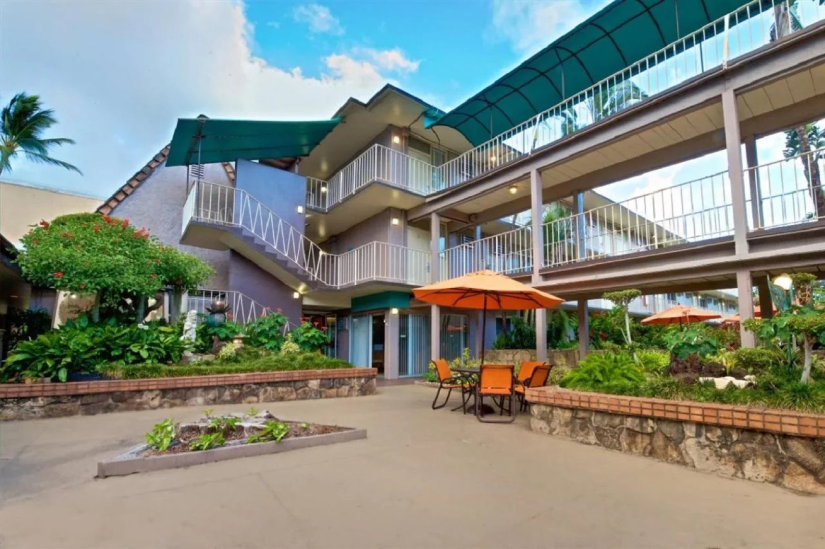 Pacific Marina Inn Airport Hotel