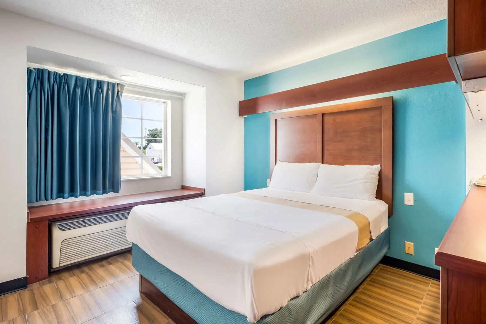 Americas Best Value Inn & Suites Brunswick