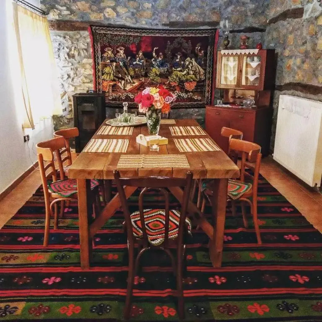 Sklithro's stonehouse