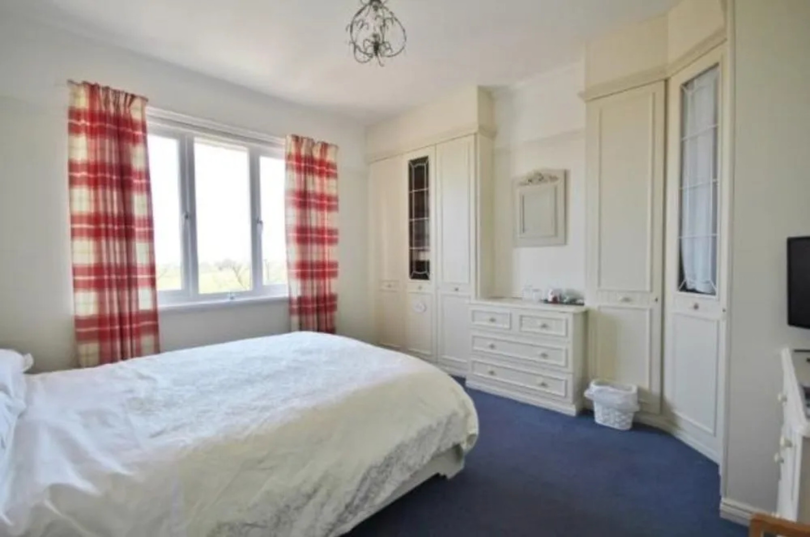 Hillcrest House Bed & Breakfast