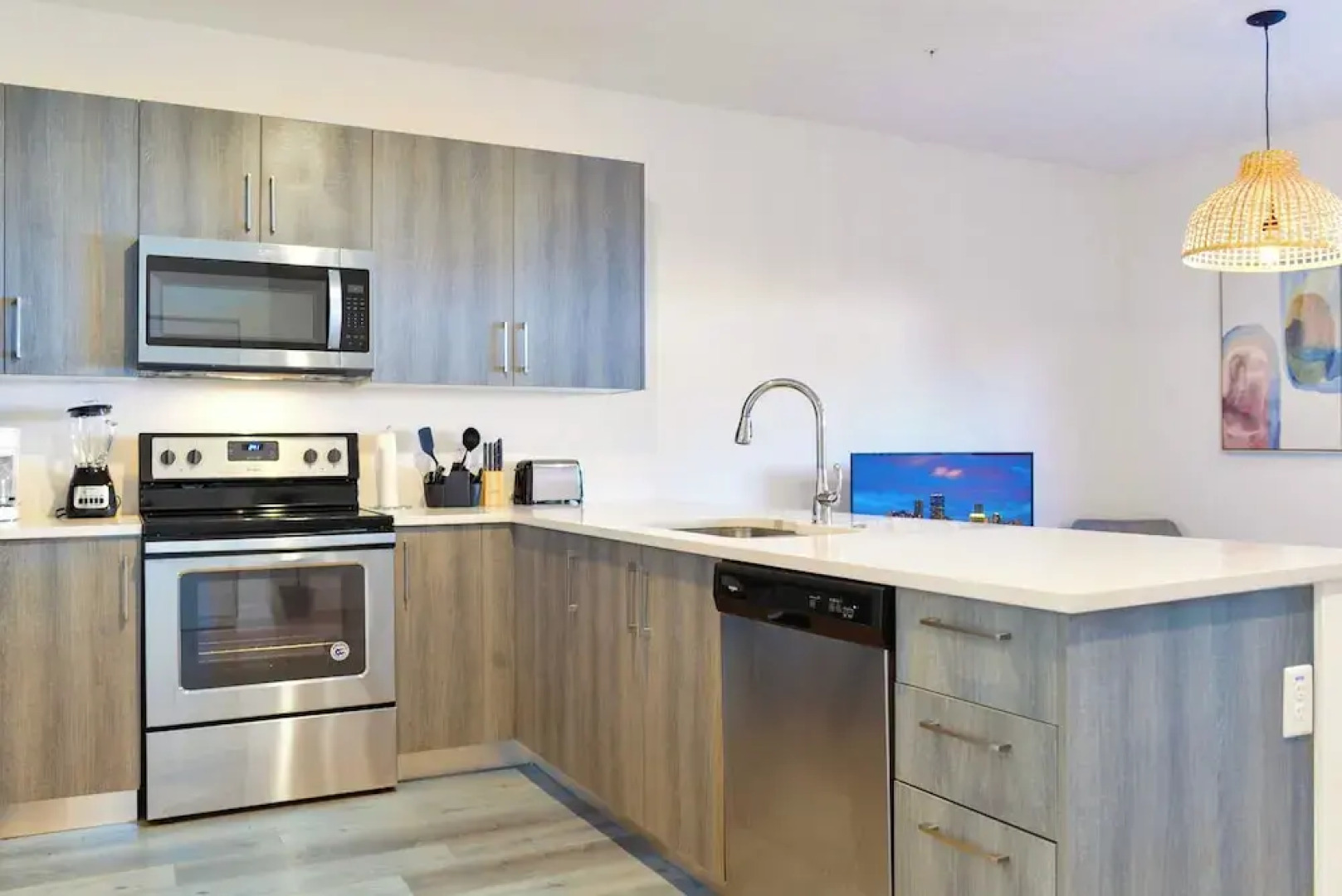 Prime Townhouses Near Design District