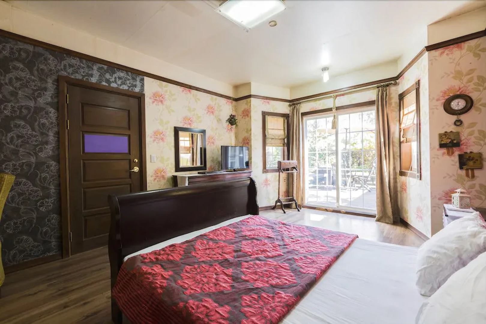 Yangpyeong Island in Forest Pension