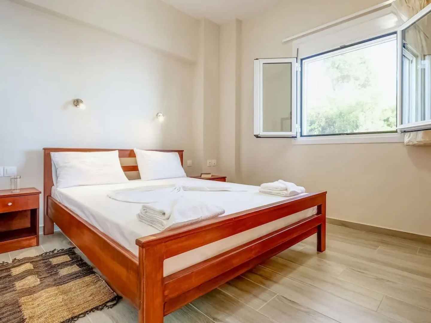 Seaview Studio, 3 Pers Panoramic Seaview in Beautiful Setting, West From Chania