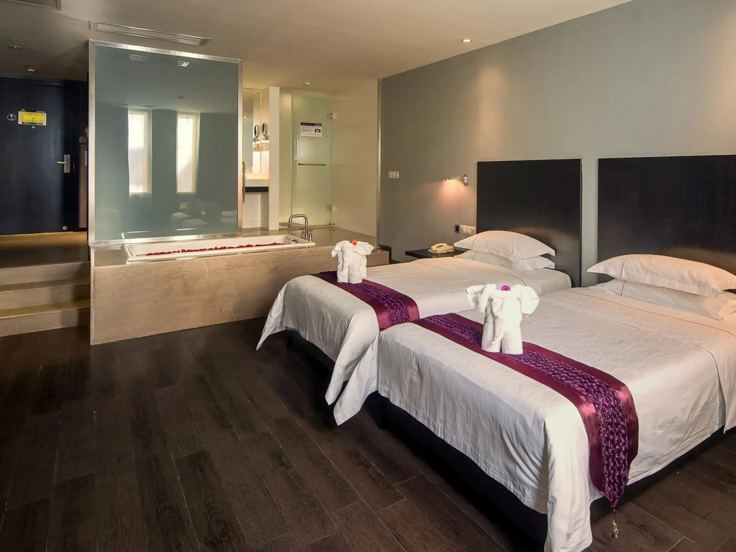 Guangdong Nanmei Osotto Hotel