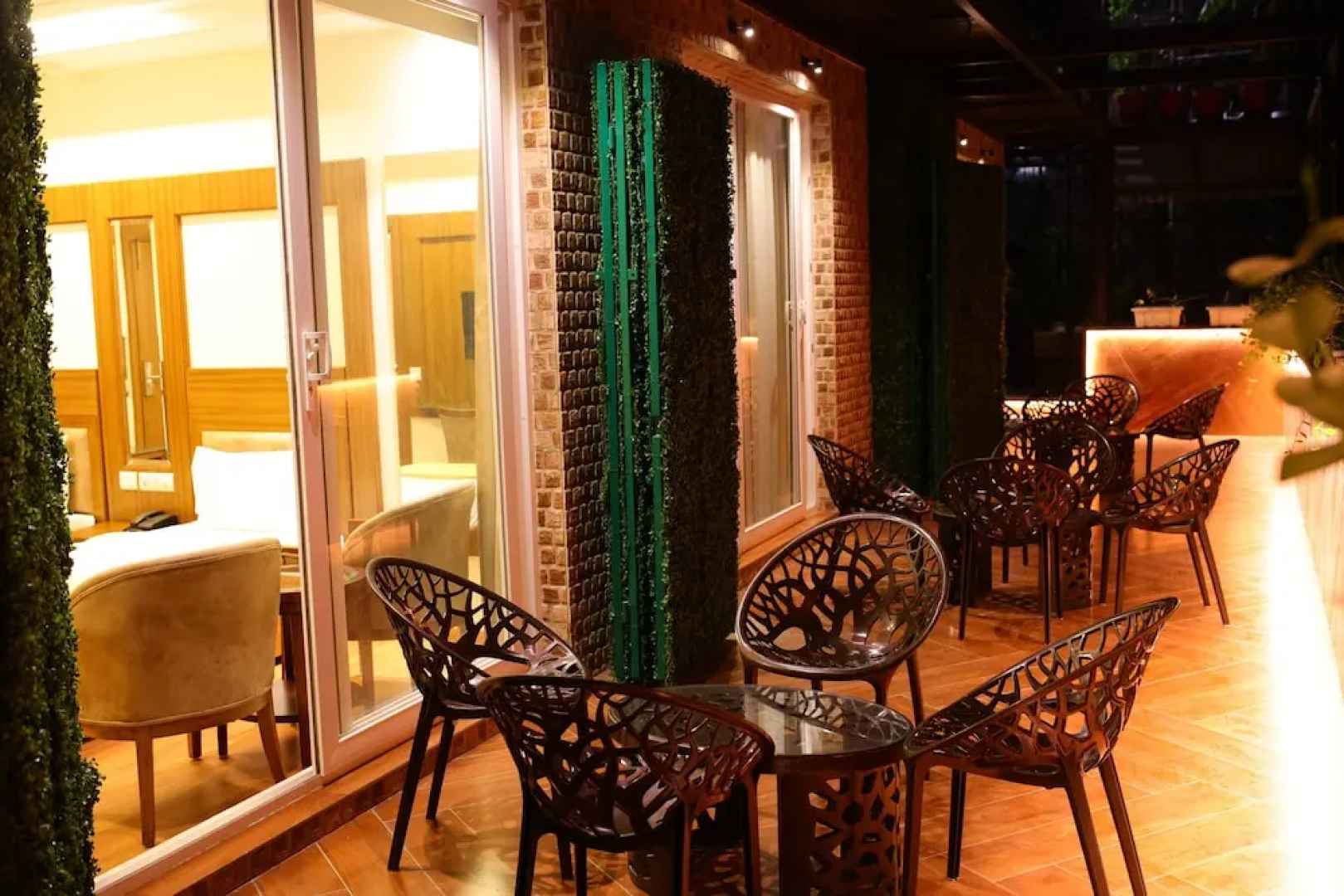 Karon Hotel - Lajpat Nagar
