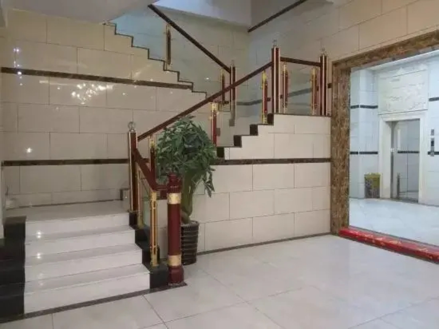 Qiongzhong Senquan Hotel