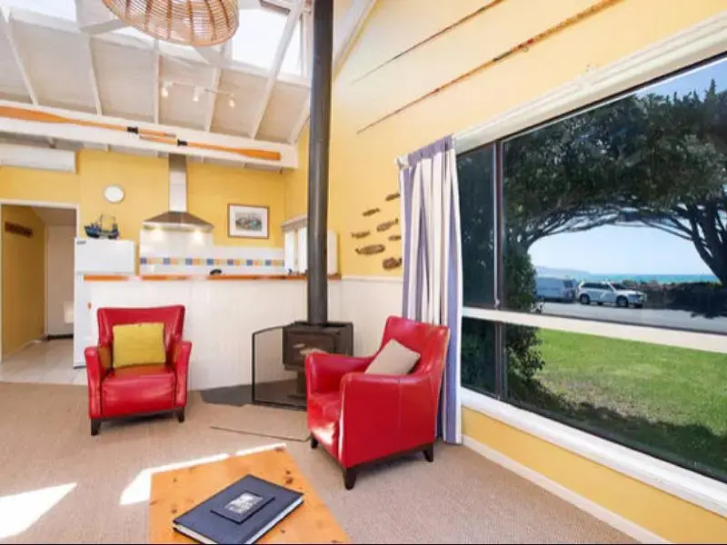 Apollo Bay By The Beach