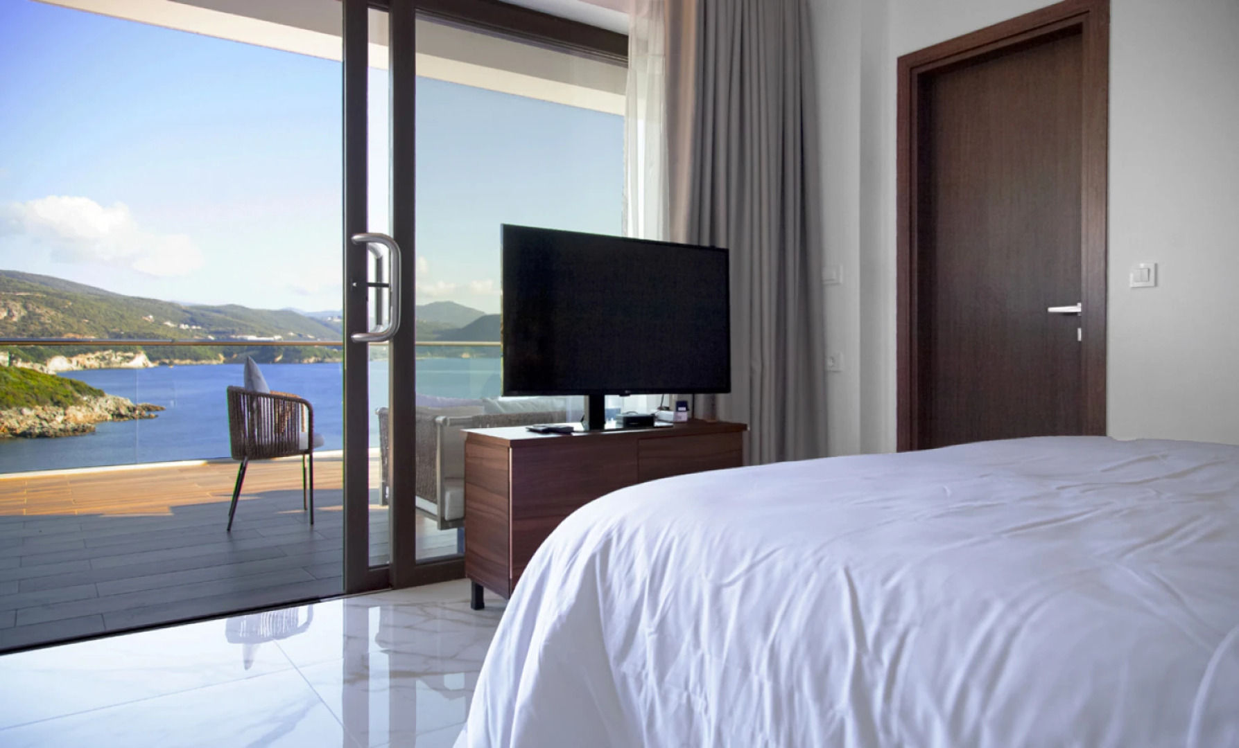 Zavia Alpha in Syvota