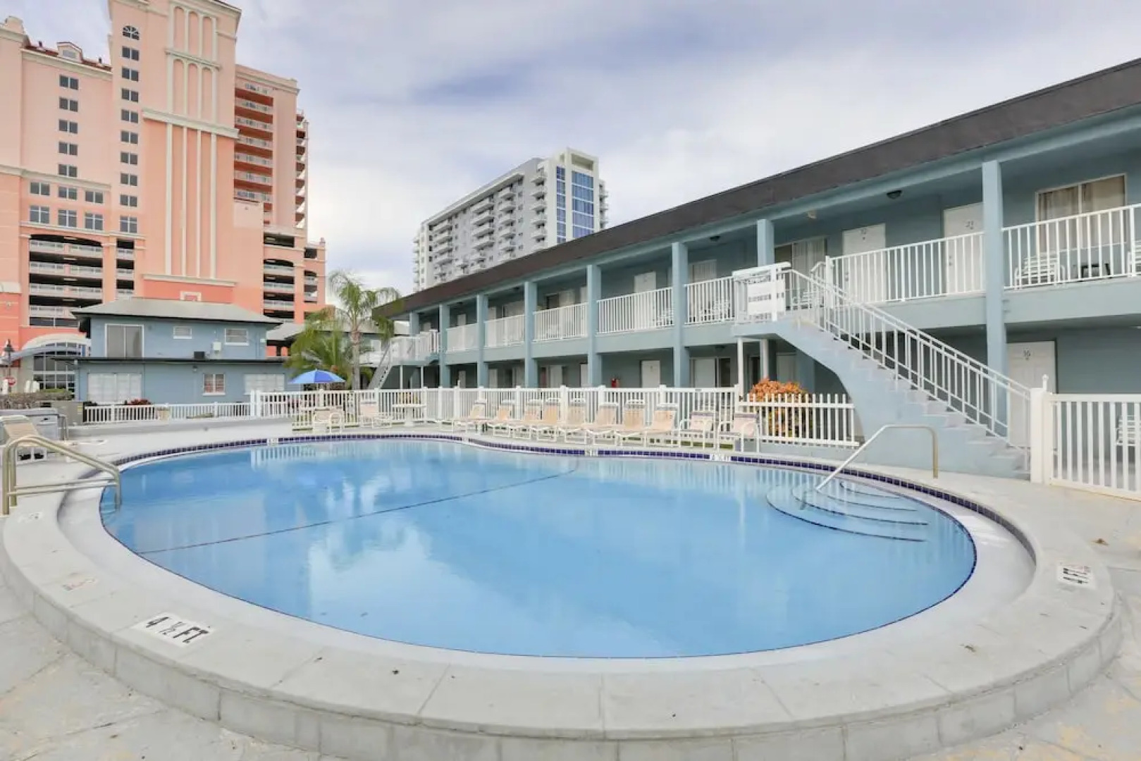 Sunrise Resort Motel South