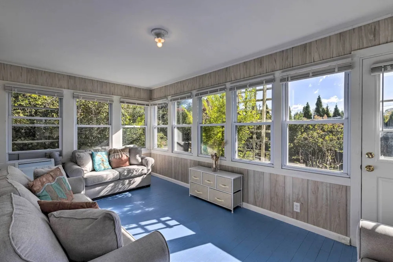 Near Wineries: Historic North Fork Farmhouse!