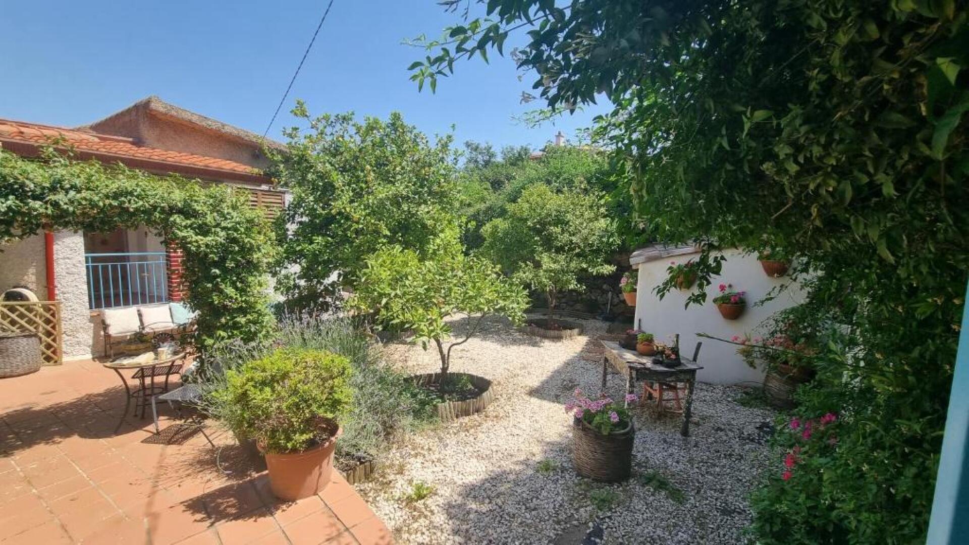 Giardino dei Limoni Apartments