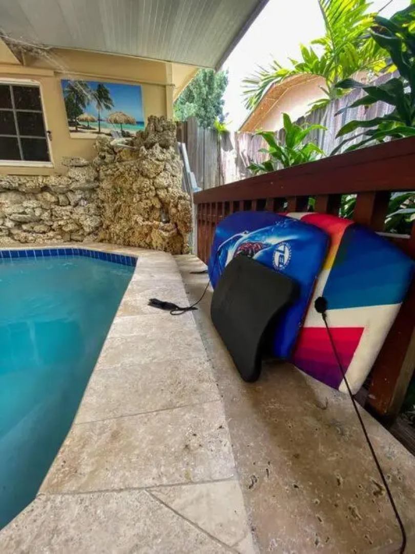 Your Cozy Spacious home with Heated Pool