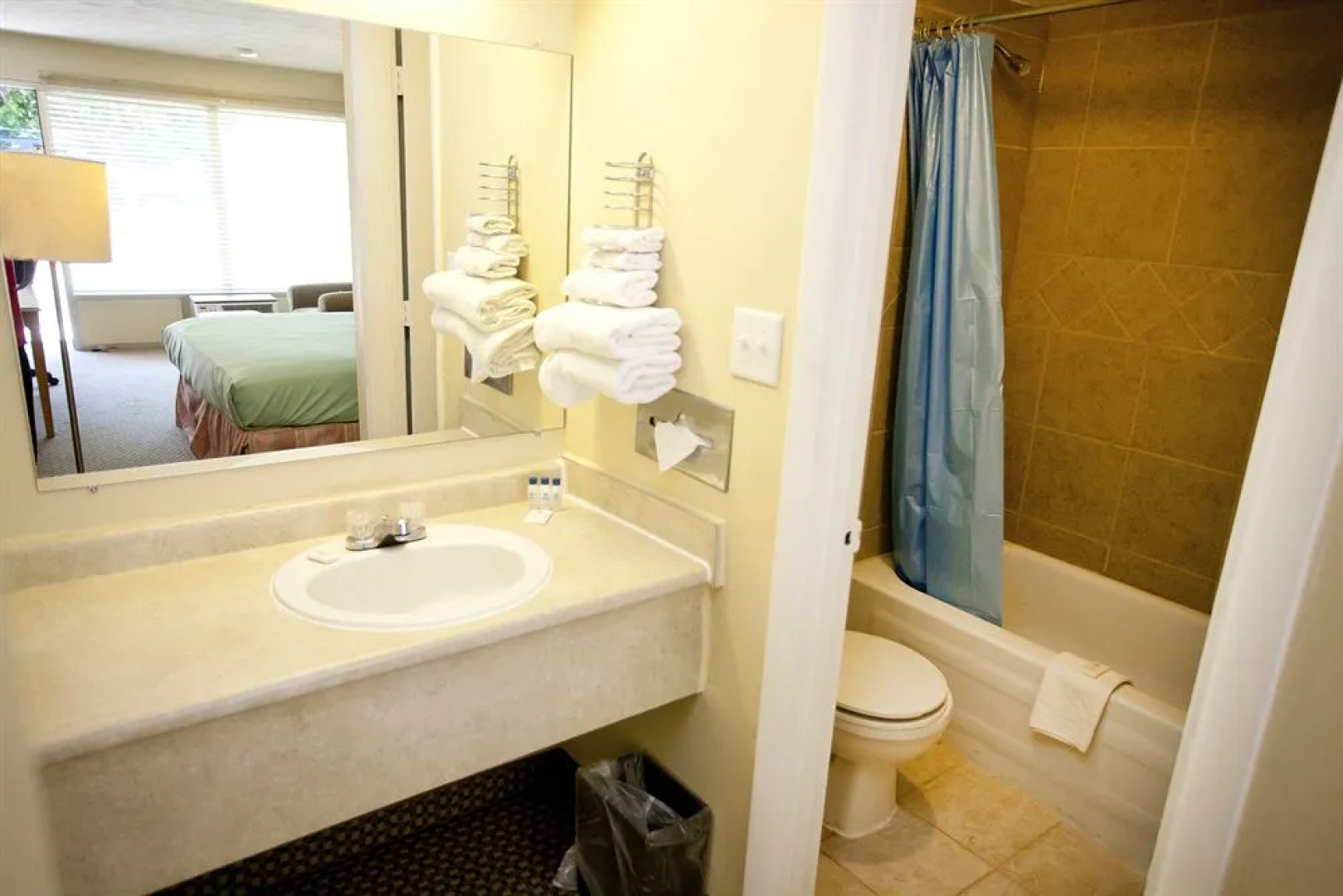 Star City Inn and Suites