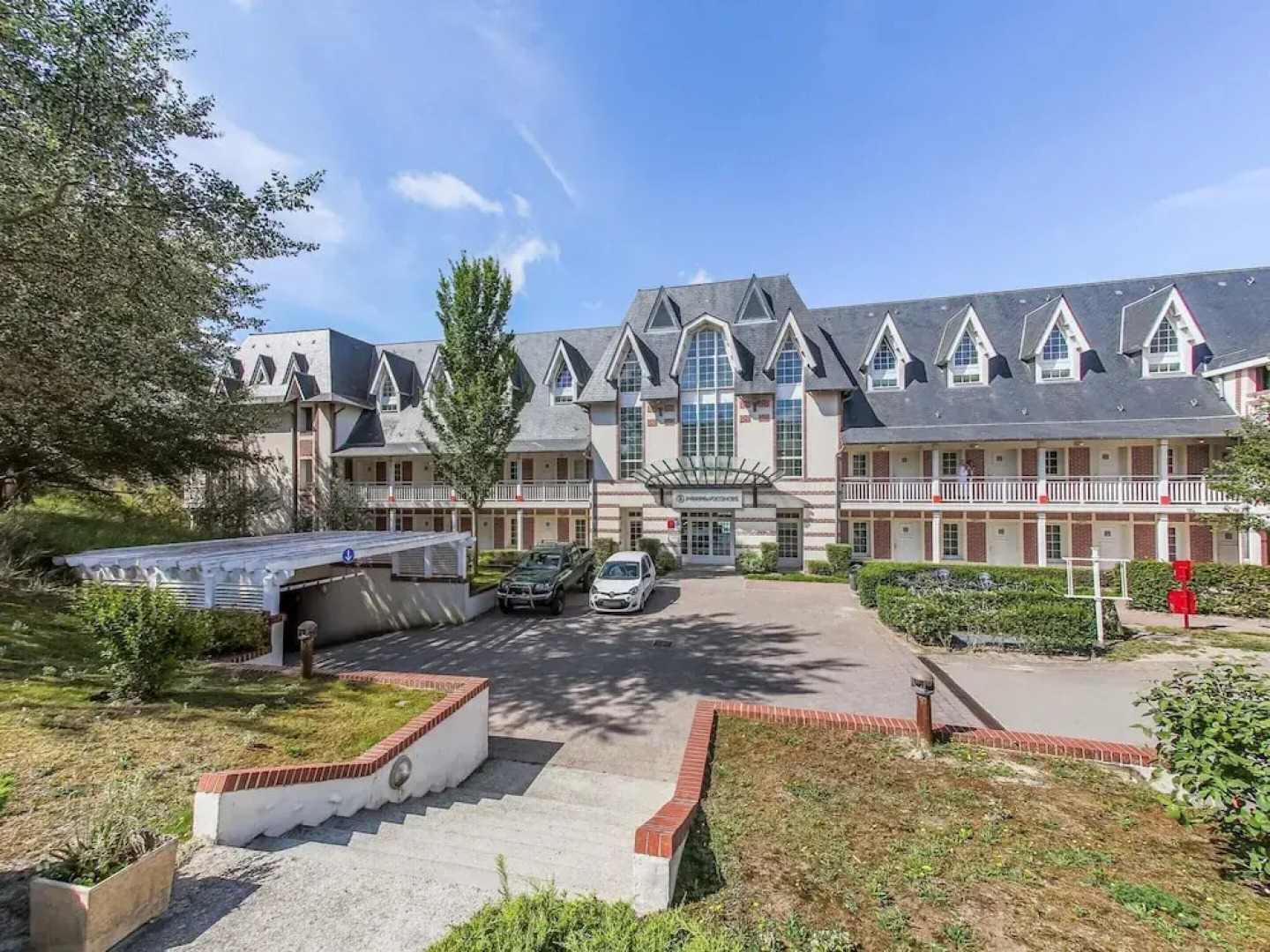 Flat on the Beach With Pool in Le Crotoy