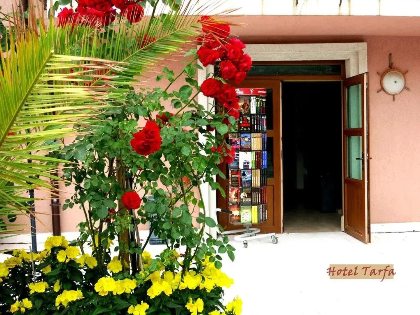 Hotel Tarfa / Hotel Tarfa