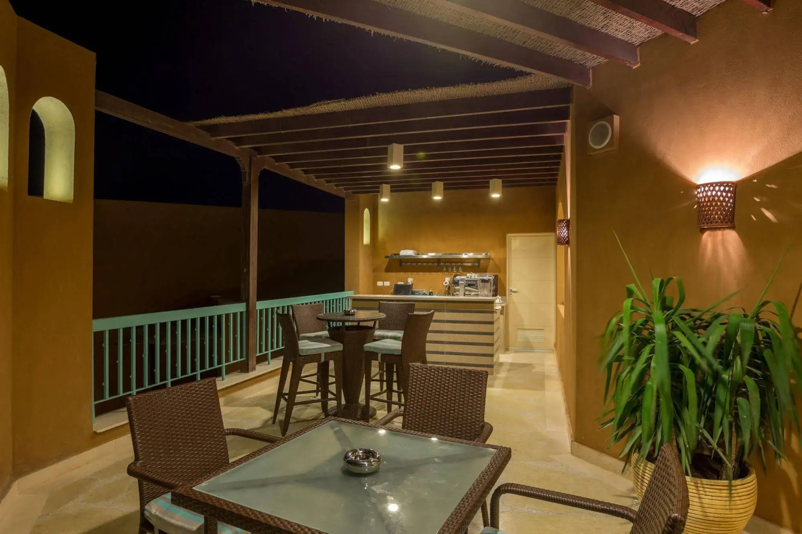 Byoum Lakeside Hotel