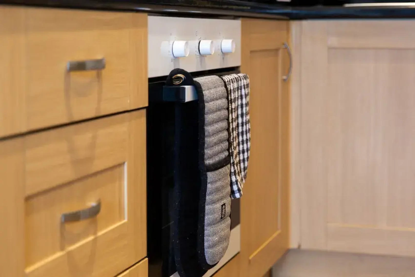 Velvet 1-bedroom Apartment With Balcony, Hoddesdon