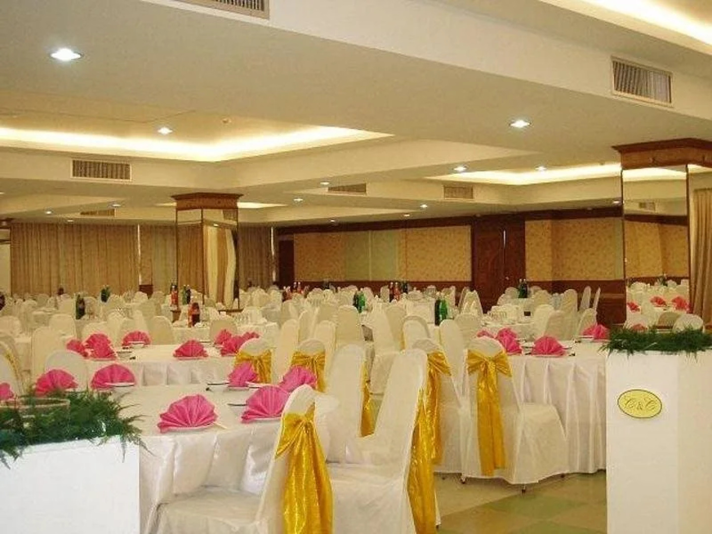 Chainat Thani Hotel
